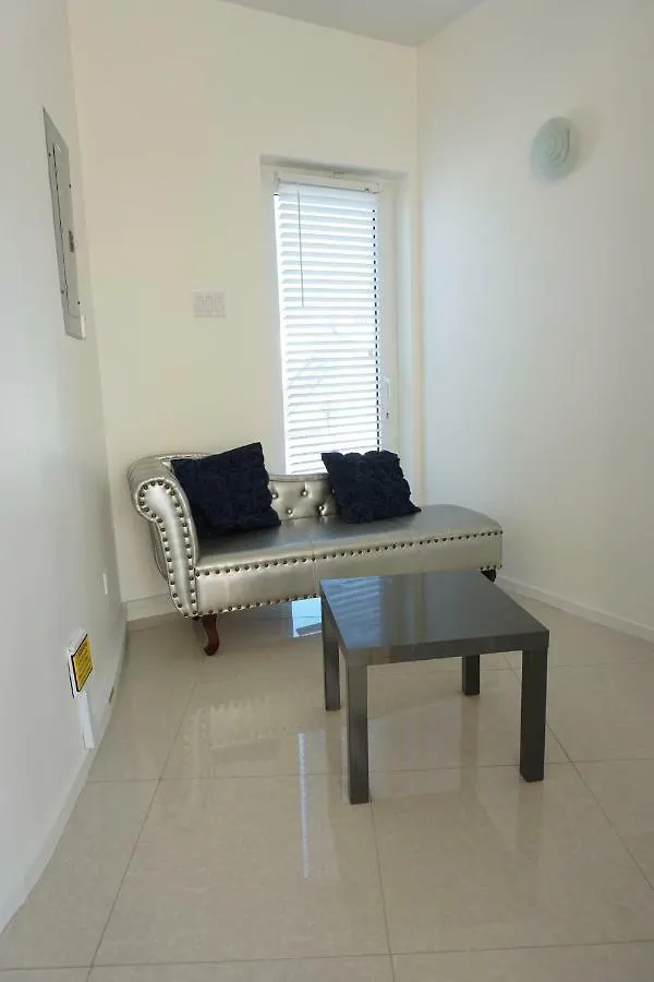 Self Contained Apartment With Private Kitchen Higher Heights, Barbados Christ Church 0*,