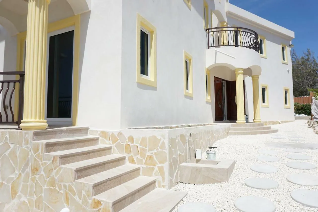 Self Contained Apartment With Private Kitchen Higher Heights, Barbados クライストチャーチ